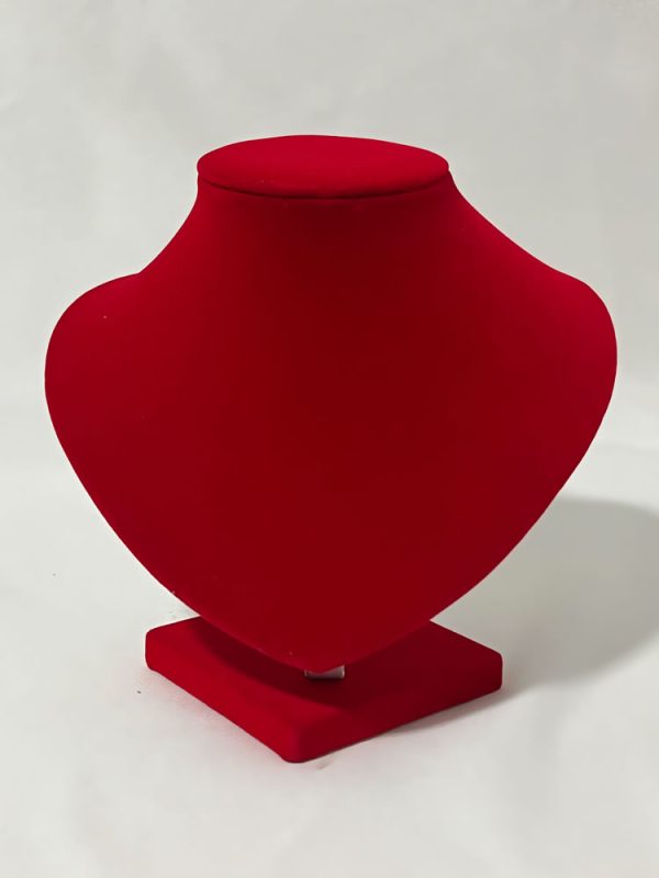 Cuello corazón rojo