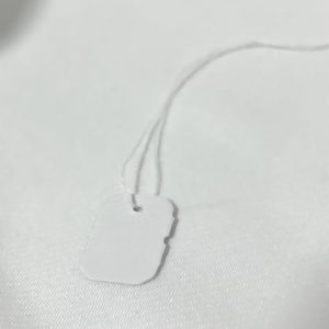 Etiquetas con hilos cuadrada