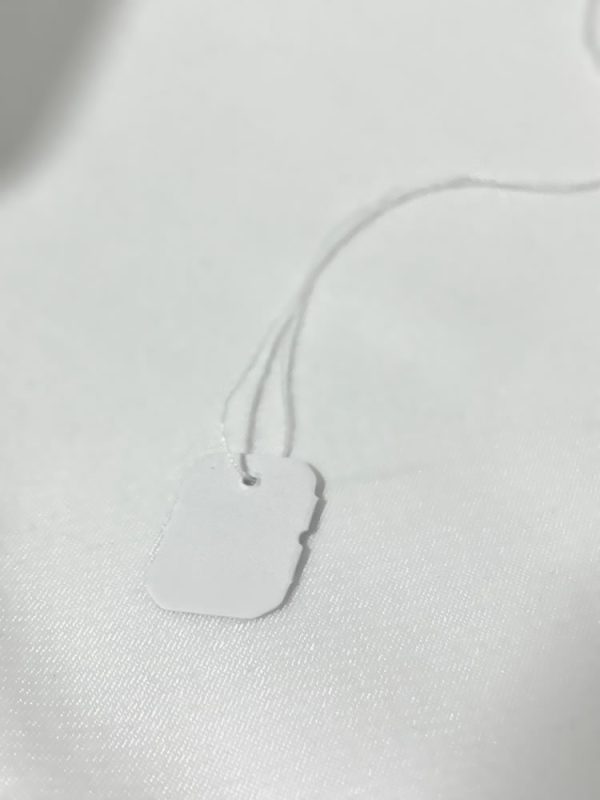 Etiquetas con hilos cuadrada