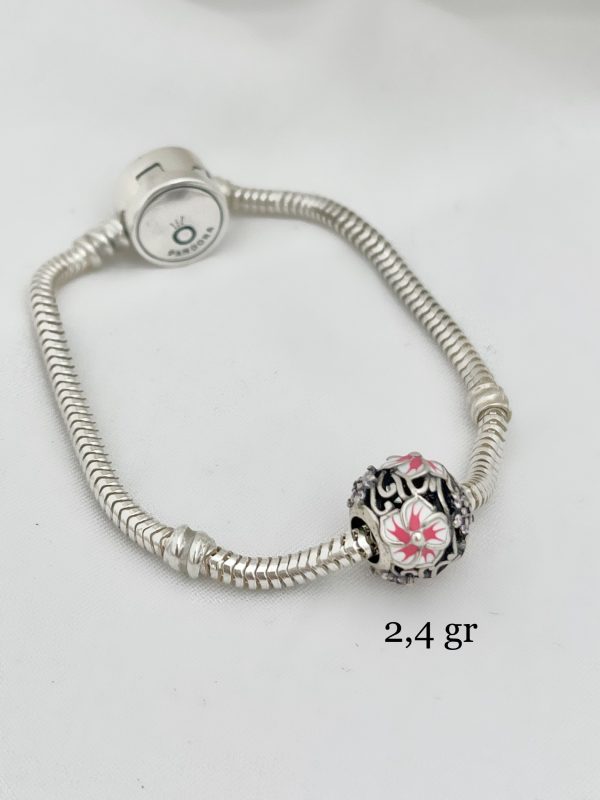 Charm Flores