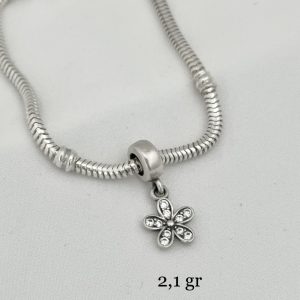 Charm Flores