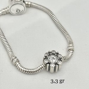 Charm Flores