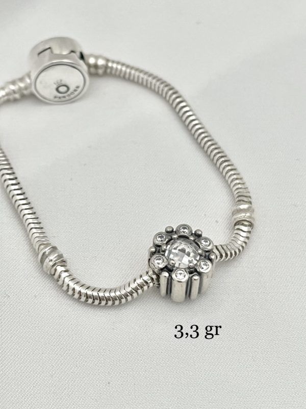 Charm Flores