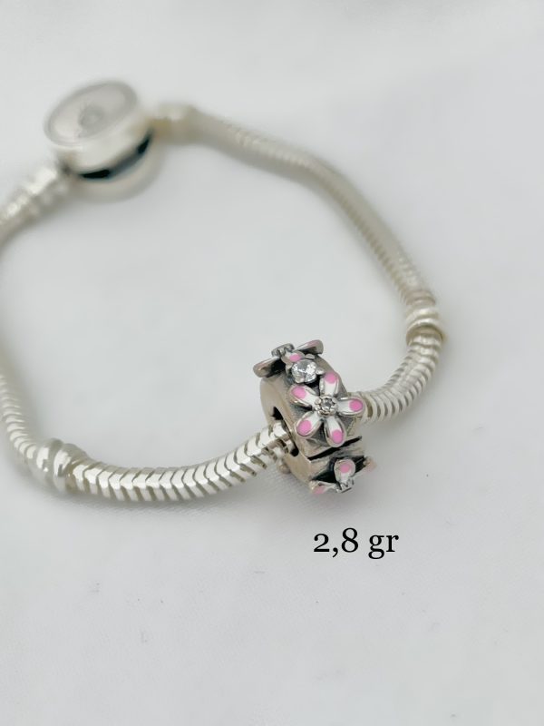 Charm Flores