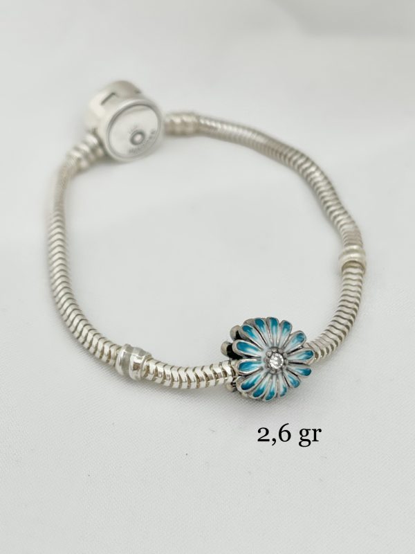 Charm Flores