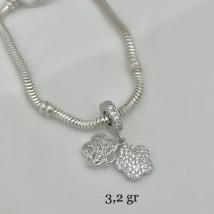 Charm Flores