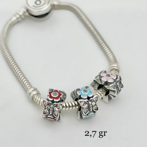 Charm Flores