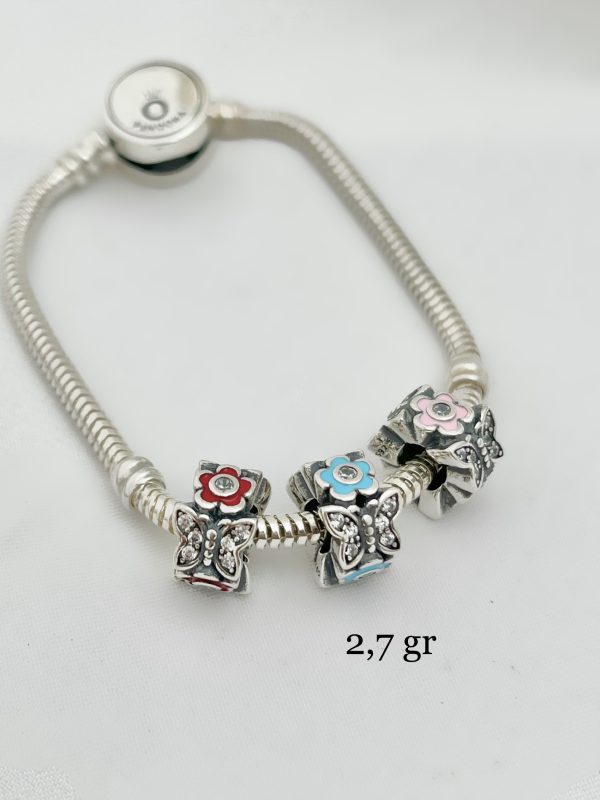 Charm Flores