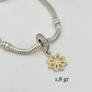 Charm Flores