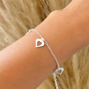 Pulsera Corazones Colgantes